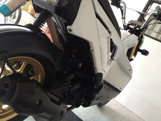 Zoomer-x ตัวTOP โฉมใหม่ สีขาว วิ่ง6000 ปลายปี57 (ของแถม 4 รายการ)