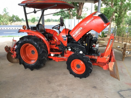 ขาย L3608รถปี 56สภาพพร้อมใช้งาน รถ 932 ชั่วโมง รับประกันรถเดิมไม่เคยทำสีไม่มีรอยรั่วแม้แต่ที่เดียว ราคา298000 สนใจ 084-5486359 สุชาติ