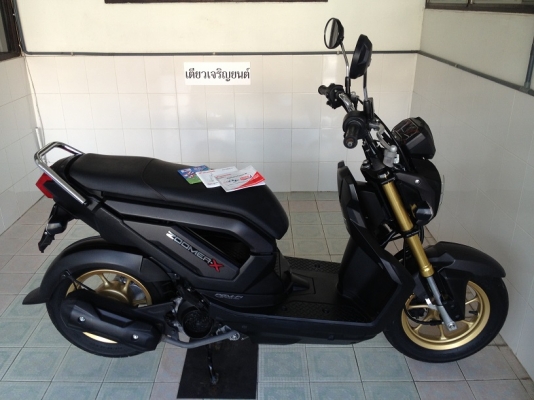 Zoomer-x ตัวTOP โฉมใหม่ สีดำด้าน วิ่ง6000 ปลายปี57 (ของแถม 4 รายการ)