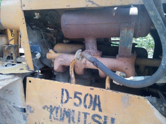 ขายรถแทรคเตอร์ KOMATSU D50A-15 ห้องเลี้ยวน้ำมัน ราคา 220000