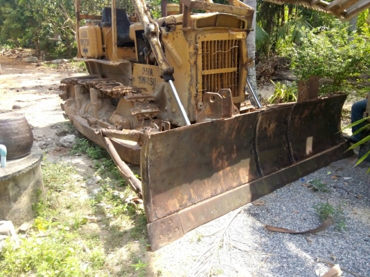 ขายรถแทรคเตอร์ KOMATSU D50A-15 ห้องเลี้ยวน้ำมัน ราคา 220000