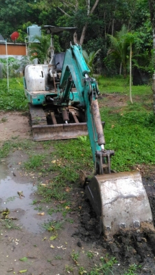 ขายรถแบคโฮ IHI 30 ราคา 180000