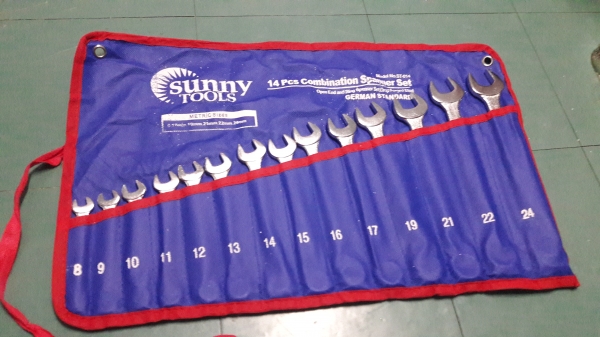 ขายประแจแหวนข้างปากตาย8-24 SUNNY TOOLS. งานเก่าเก็บ