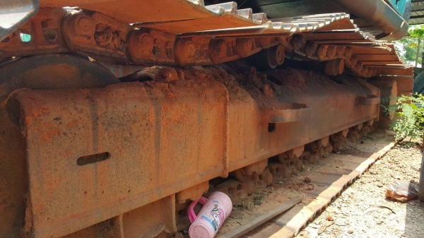 ขาย แบคโฮ KOBELCO SK200-5 เอกสารใบซื้อขาย รถใช้งานได้แต่ต้องเก็บงานหน่อย ราคาจะซื้อค่อยคุยกันครับ