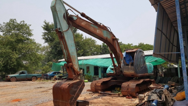 ขาย แบคโฮ KOBELCO SK200-5 เอกสารใบซื้อขาย รถใช้งานได้แต่ต้องเก็บงานหน่อย ราคาจะซื้อค่อยคุยกันครับ