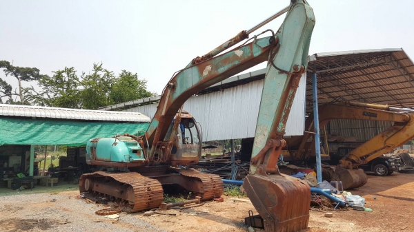ขาย แบคโฮ KOBELCO SK200-5 เอกสารใบซื้อขาย รถใช้งานได้แต่ต้องเก็บงานหน่อย ราคาจะซื้อค่อยคุยกันครับ