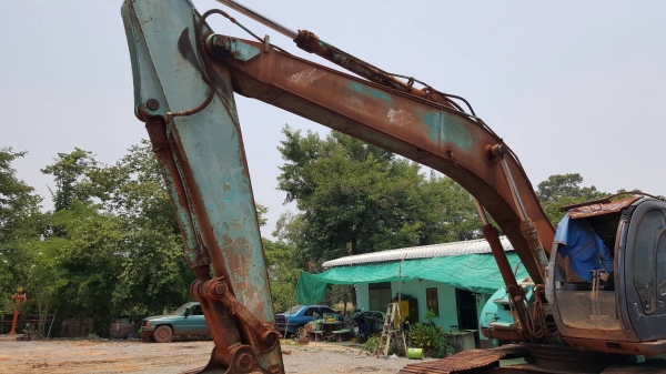 ขาย แบคโฮ KOBELCO SK200-5 เอกสารใบซื้อขาย รถใช้งานได้แต่ต้องเก็บงานหน่อย ราคาจะซื้อค่อยคุยกันครับ