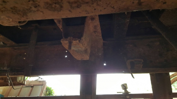 ขาย ตามสภาพ 6 ล้อดั้ม หัวยาว เอกสารเล่มทะเบียนมีครบ เฟืองท้าย FUSO ไม่มีเครื่องเกียร์ คัสซีสวย มีชุดกระบอกดั้ม ราคาคุยได้ครับ