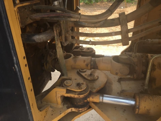 ขายรถตัก SEM 650 B  บุงกี้ 3.5 คิว รถสวยพร้อมใช้งาน  ราคาต่อรองสนใจสอบถามได้ 0932795977