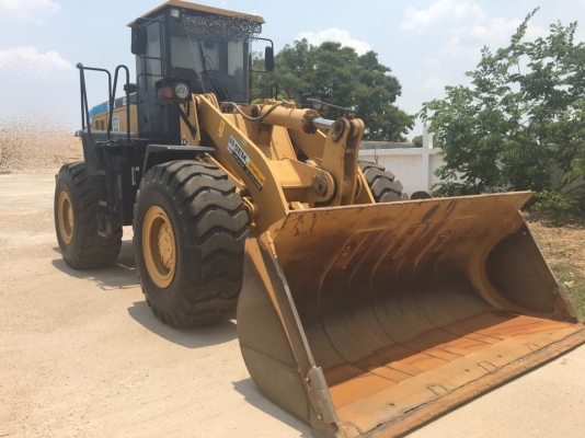 ขายรถตัก SEM 650 B  บุงกี้ 3.5 คิว รถสวยพร้อมใช้งาน  ราคาต่อรองสนใจสอบถามได้ 0932795977