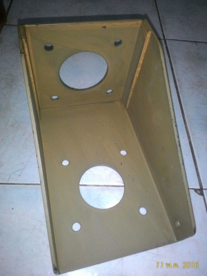 อหลั่ยจิ๊ป ไฟท้าย ทับทิม พวงมาลัย  ไฟท้ายj25 กันน้ำ ถังน้ำมัน  ไฟแก๊ป เบาะ ทหาร