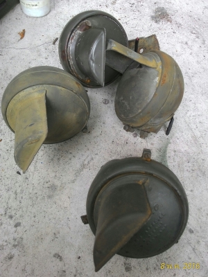 อหลั่ยจิ๊ป ไฟท้าย ทับทิม พวงมาลัย  ไฟท้ายj25 กันน้ำ ถังน้ำมัน  ไฟแก๊ป เบาะ ทหาร