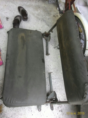 อหลั่ยจิ๊ป ไฟท้าย ทับทิม พวงมาลัย  ไฟท้ายj25 กันน้ำ ถังน้ำมัน  ไฟแก๊ป เบาะ ทหาร