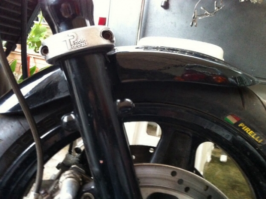 Kawasaki zephyr 400 ทะเบียนพร้อมโอนภาษีไม่ขาด พร้อมที่จัดคารบูใหม่ Kawasaki zephyr 400 ทะเบียนพร้อมโอนภาษีไม่ขาด พร้อมที่จัดคารบูใหม่