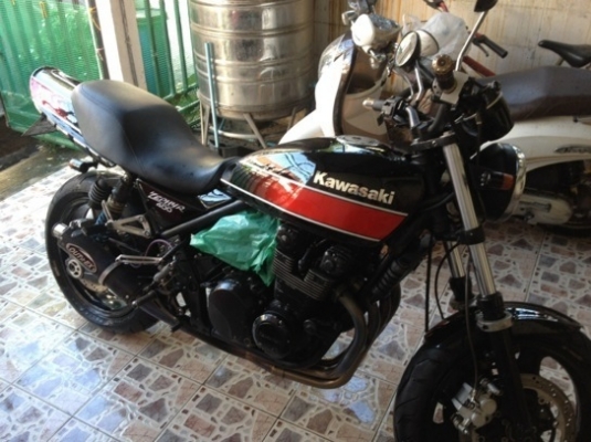 Kawasaki zephyr 400 ทะเบียนพร้อมโอนภาษีไม่ขาด พร้อมที่จัดคารบูใหม่ Kawasaki zephyr 400 ทะเบียนพร้อมโอนภาษีไม่ขาด พร้อมที่จัดคารบูใหม่