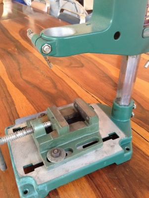 แท่นจับสว่านมือ รุ่น DS 83 แท่นจับสว่านมือ รุ่น DS 83