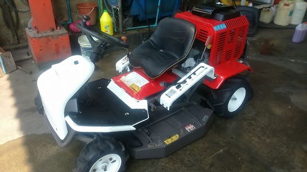 ขายรถตัดหญ้านั่งขับเก่าญี่ปุ่น เครื่องยนต์ 18 HP พร้อมใช้ทำงานเต็ม ทุกระบบ