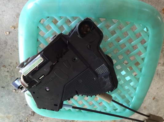 กลอนประตู เซ็นทรัลล๊อควีออส 07-12