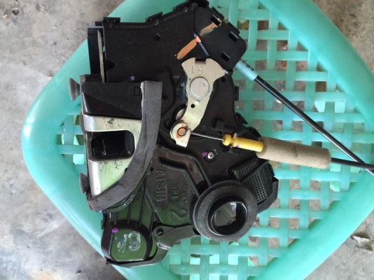 กลอนประตู เซ็นทรัลล๊อควีออส 07-12