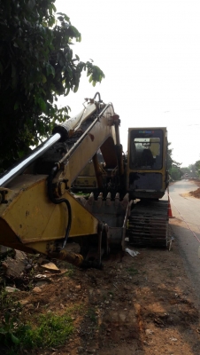 ขาย 385,000 KOMATSU pc200-3 เครื่องดี ปั้มแรง เอวดี ช่วงล่างพร้อมใช้ 090-772-3710 090-772-3708