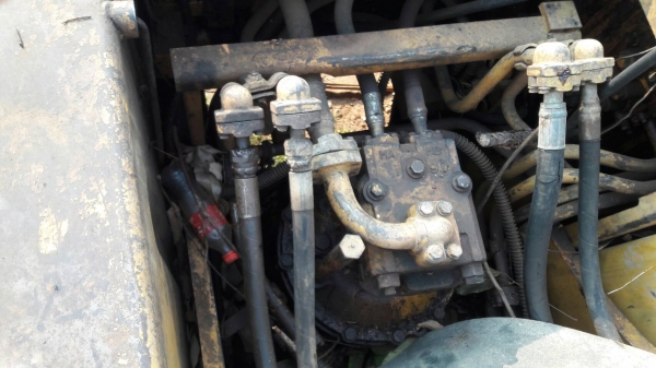 ขาย 385,000 KOMATSU pc200-3 เครื่องดี ปั้มแรง เอวดี ช่วงล่างพร้อมใช้ 090-772-3710 090-772-3708