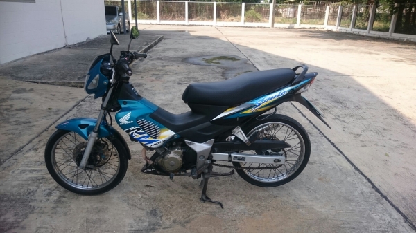 sonic รถบ้านเดิมๆ พร้อมใช้งาน sonic รถบ้านเดิมๆ พร้อมใช้งาน