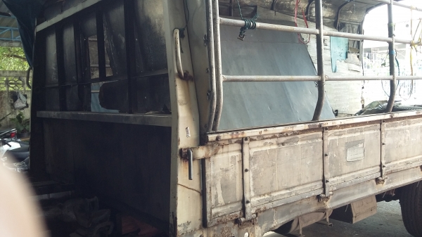 ขายถูกๆกระบะอีซูซุ115เป็นคอกเหล็กยาว5เมตรเดิมๆ