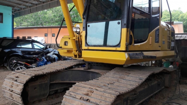 รถแบคโฮ  KOMSTSU  PC 160 LC - 8 , ( รถทำงาน 8,6xx ชม. )     สนใจติดต่อ  081 - 6079515