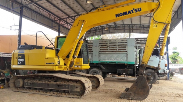 รถแบคโฮ  KOMSTSU  PC 160 LC - 8 , ( รถทำงาน 8,6xx ชม. )     สนใจติดต่อ  081 - 6079515