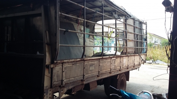 ขายถูกๆกระบะอีซูซุ115เป็นคอกเหล็กยาว5เมตรเดิมๆ ขายถูกๆกระบะอีซูซุ115เป็นคอกเหล็กยาว5เมตรเดิมๆ