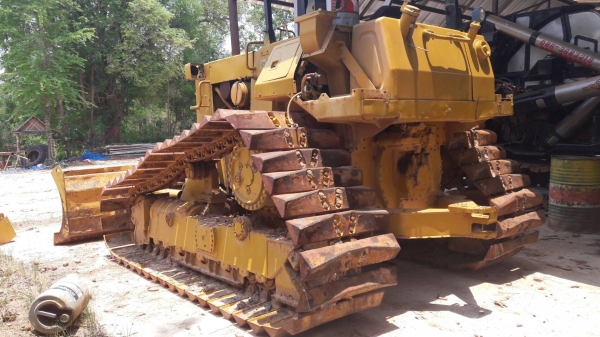 ขายรถแท็คเตอร์ D4H  สภาพพร้อมใช้งาน โซหนา ช่วงล่างเหมือนรถใหม่ ไม่มีเอกสาร 0811838154