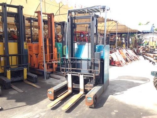 รถยกไฟฟ้ายืนขับ รหัสสินค้า : 80802966 ยี่ห้อ : TOYOTA รุ่น : 6FBR15