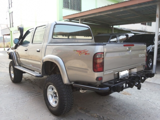toyota hilux sport cruiser d4d2.5 S 4wd ปี 2003 พร้อมชุดแต่ง toyota hilux sport cruiser d4d2.5 S 4wd ปี 2003 พร้อมชุดแต่ง