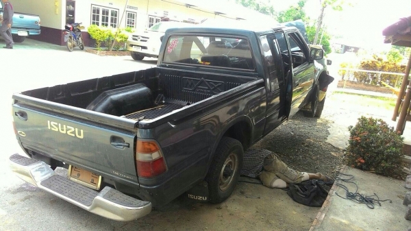 ซากอีซูซุดราก้อน เครื่อง2500 เเยกหรือถอดขายอะไหลทุกอย่างทั้งคันมีหลายรุ่นทั้งเก๋งเเละกระบะ ซากอีซูซุดราก้อน เครื่อง2500 เเยกหรือถอดขายอะไหลทุกอย่างทั้งคันมีหลายรุ่นทั้งเก๋งเเละกระบะ