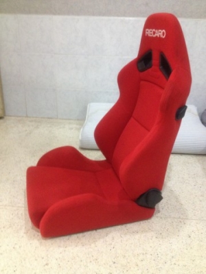RECARO SR7 เเท้เเดงสดๆสภาพสวยเหมือนใหม่ไม่ขาดไม่ยุบพร้องรางเเท้เก่าญีปุ่น