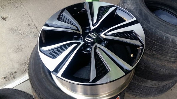 ขายล้อแม็กป้ายแดง civic fc 17" สนใจติดต่อ ตาเล็ก ล้อและยางครับ 081-3747940