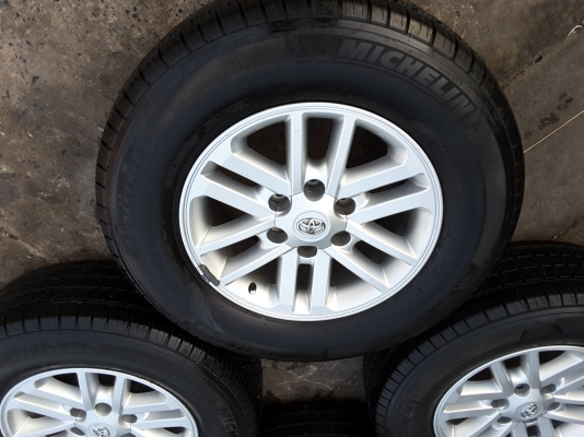 ล้อ Toyota champ ขอบ 17 ร้อมยางปี 13 ชุดล่ะ 12,500