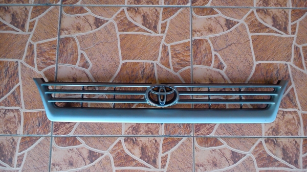 กระจังหน้า TOYOTA AE101 ตัวแวน