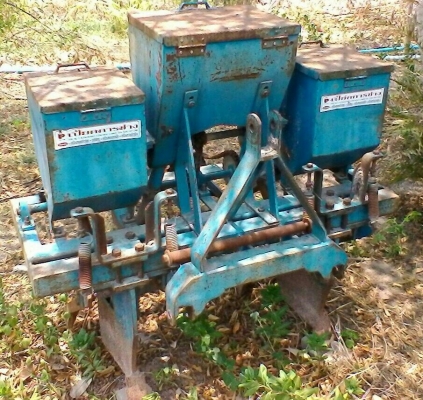 เครื่งหยอดข้าวโพด2แถว