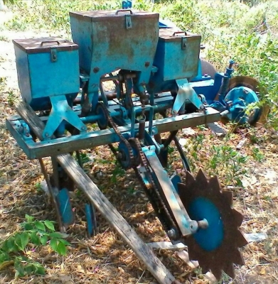 เครื่งหยอดข้าวโพด2แถว