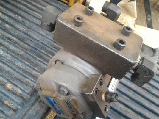 แม่ปั้มไฮดรอลิค ยี่ห้อ TOKIMRC ตัวใหญ่หนัก70 กก. จากญี่ปุ่น  ทำแรงดันได้สูง ใช้เครื่องยนต์หรือมอเตอร์ขับได้เลย