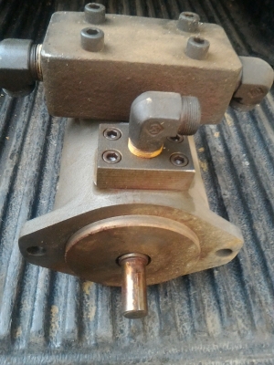 แม่ปั้มไฮดรอลิค ยี่ห้อ TOKIMRC ตัวใหญ่หนัก70 กก. จากญี่ปุ่น  ทำแรงดันได้สูง ใช้เครื่องยนต์หรือมอเตอร์ขับได้เลย