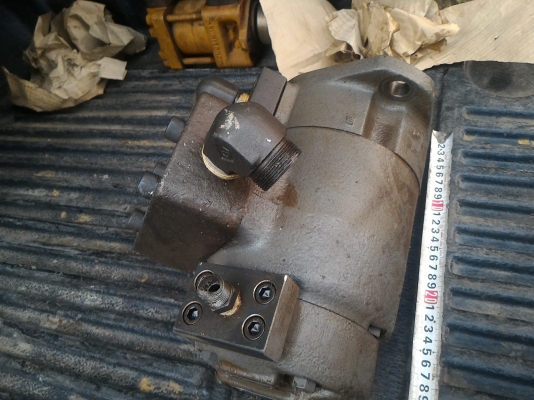 แม่ปั้มไฮดรอลิค ยี่ห้อ TOKIMRC ตัวใหญ่หนัก70 กก. จากญี่ปุ่น  ทำแรงดันได้สูง ใช้เครื่องยนต์หรือมอเตอร์ขับได้เลย