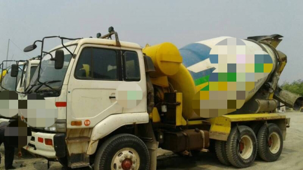 ขาย3คัน...10ล้อโม่ปูน320แรง...NISSAN UD CWM430H ปี48..โม่ลิปแพ..รถสวยๆทั้งนั้น..เล่มพร้อม