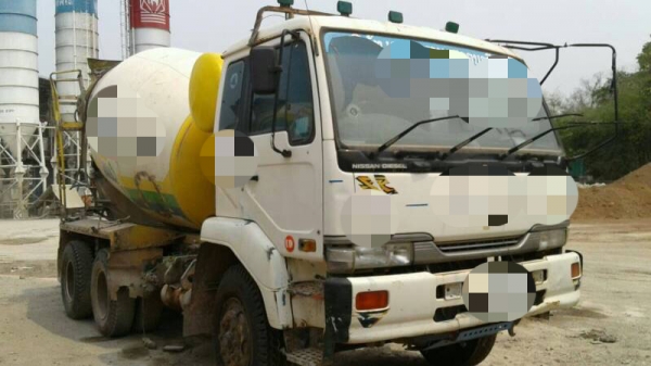 ขาย3คัน...10ล้อโม่ปูน320แรง...NISSAN UD CWM430H ปี48..โม่ลิปแพ..รถสวยๆทั้งนั้น..เล่มพร้อม