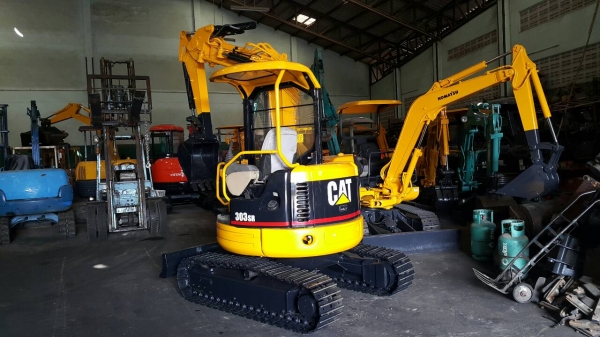 ขาย รถขุด CATERPILLAR รุ่น 303SR แทรกเหล็ก บูมสไลด์ ทำงานคล่องตัว ขนาดเทียบเท่า PC30 คอนโทรลสั้น สลักแน่น ทุกส่วน ทำงานไว  มือถือ/LINE ID : 0818753444