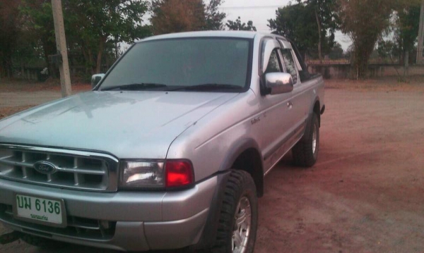 Ford 4X4 สวยๆ พร้อมใช้ ยางใหม่ แอร์หนาวครับ