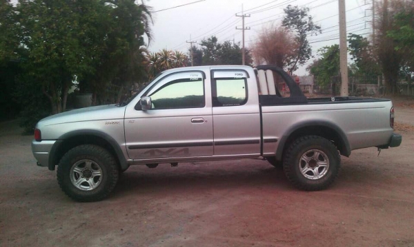 Ford 4X4 สวยๆ พร้อมใช้ ยางใหม่ แอร์หนาวครับ
