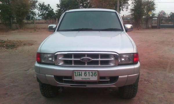 Ford 4X4 สวยๆ พร้อมใช้ ยางใหม่ แอร์หนาวครับ