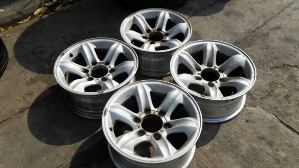 ล้อเล็บเหยี่ยวขอบ 16 ชุดล่ะ 9800